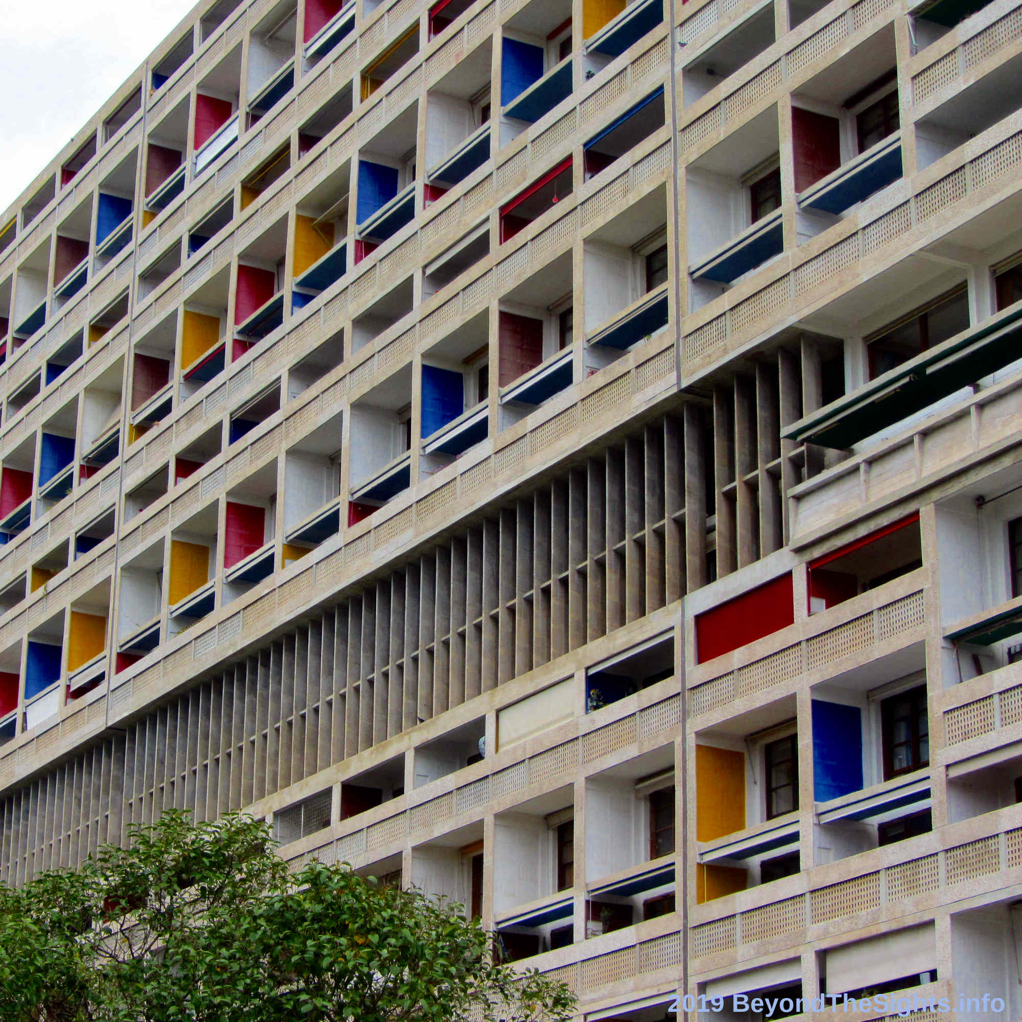 Outside view of the Unitè d'habitation in Marseille (FR) by Le Corbusier.