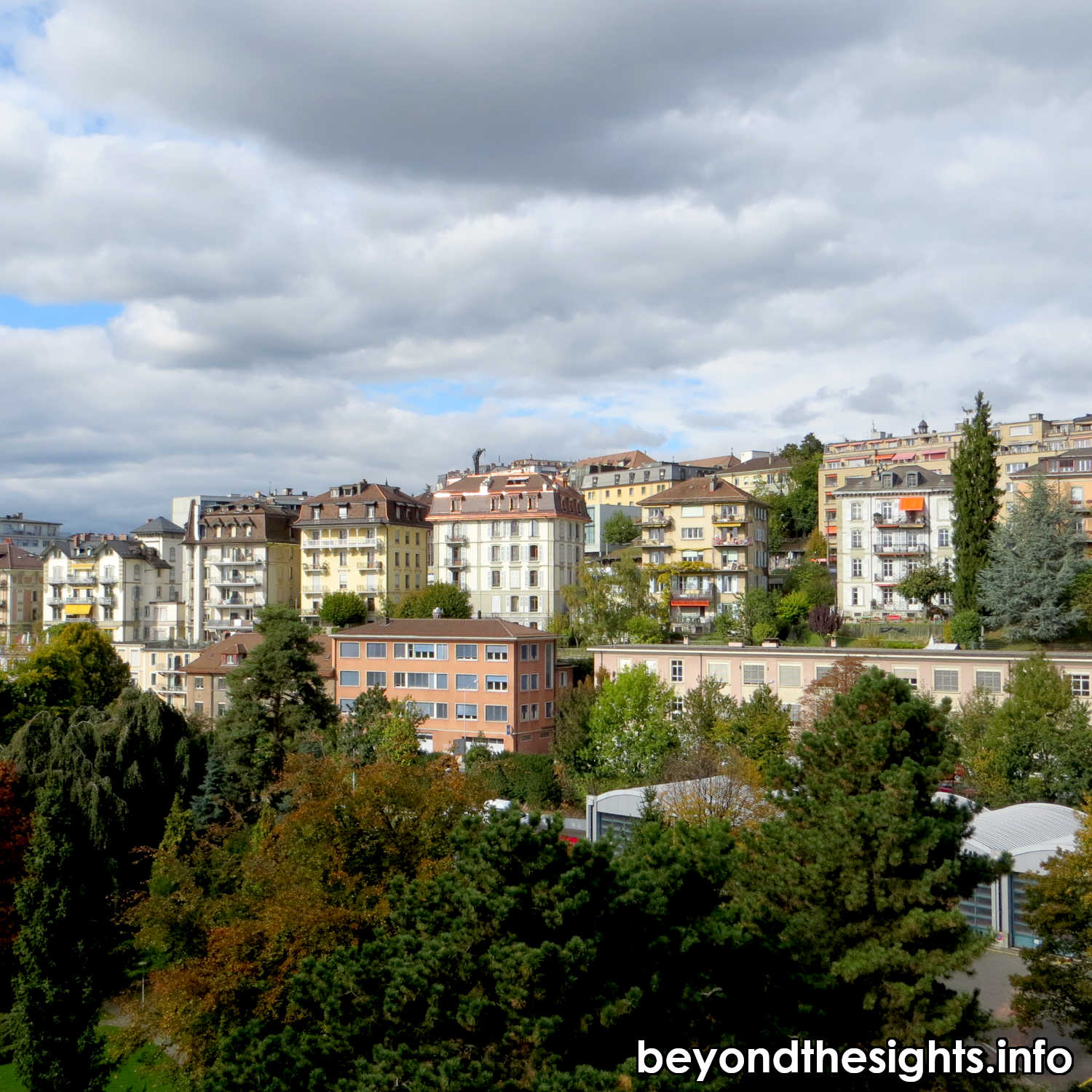 Freestanding buildings in Lausanne